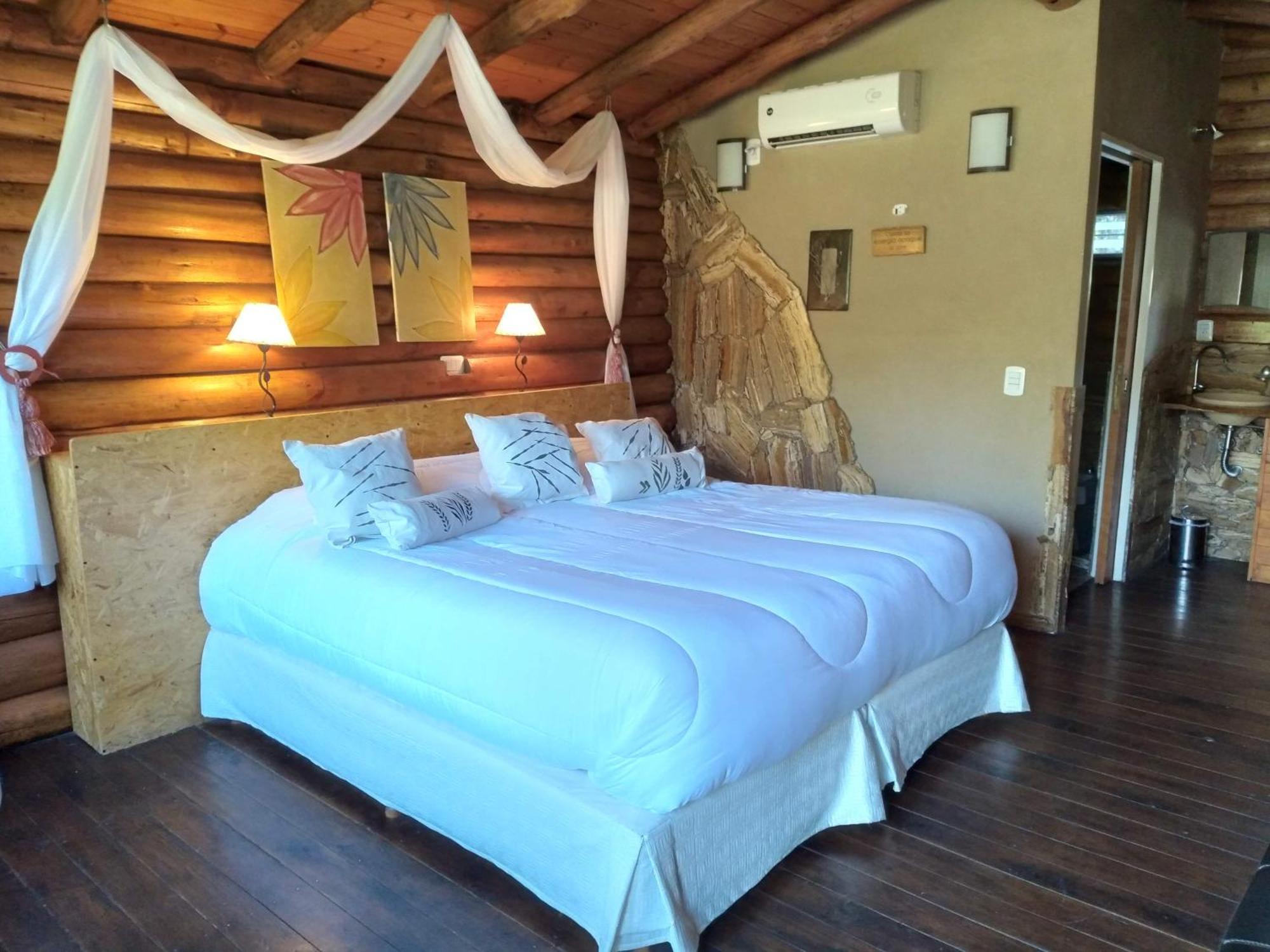Pualy Resort & Spa Belén de Escobar Exteriör bild